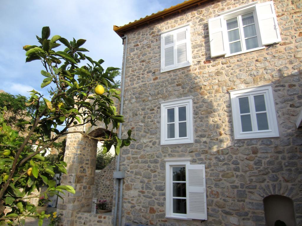 Kiki'S Houses Vlichos Hydra  Eksteriør billede