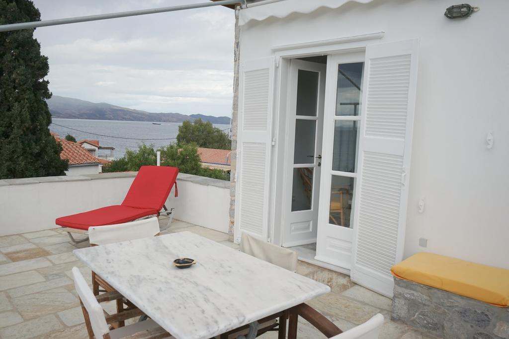 Kiki'S Houses Vlichos Hydra  Eksteriør billede