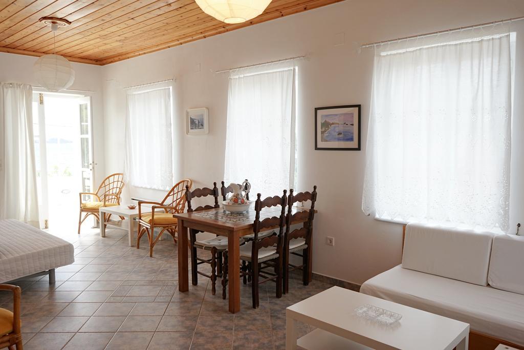 Kiki'S Houses Vlichos Hydra  Eksteriør billede